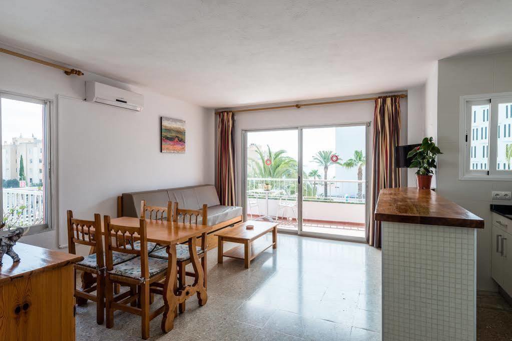 Tabbu Ibiza Apartments Playa d'en Bossa Exterior foto