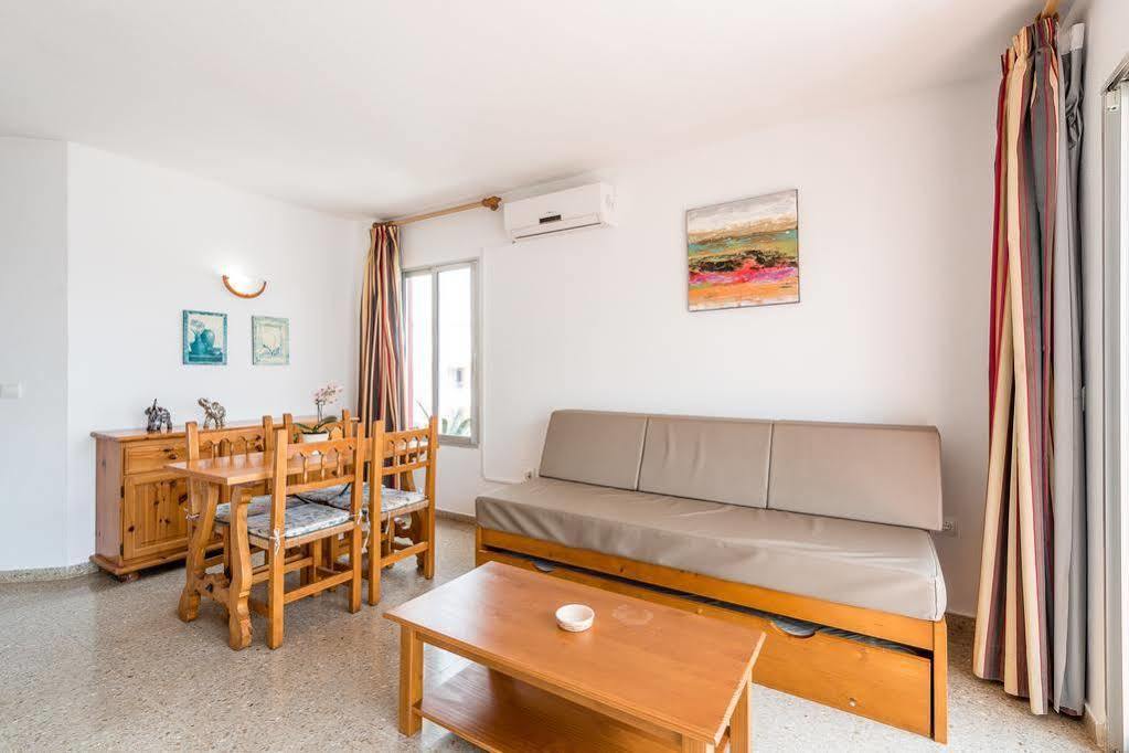 Tabbu Ibiza Apartments Playa d'en Bossa Exterior foto
